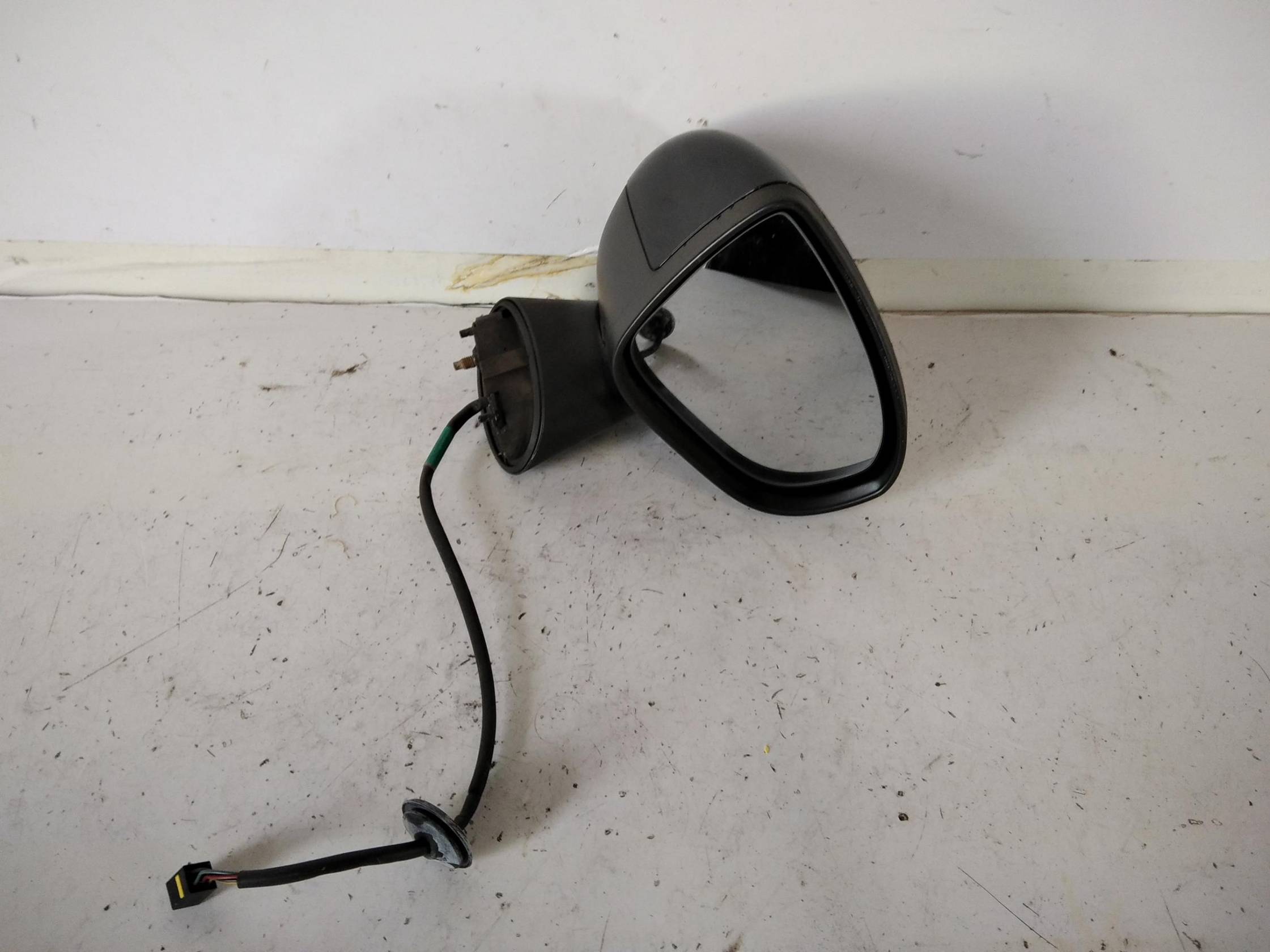 Retrovisore est. regolaz. elettr. dx.